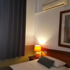 Отель Hostal LK Стандартный номер с различными типами кроватей фото 5