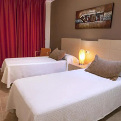 Отель Apartamentos del Mar - Adults Only Испания, Кальпе - отзывы, цены и фото номеров - забронировать отель Apartamentos del Mar - Adults Only онлайн комната для гостей фото 2