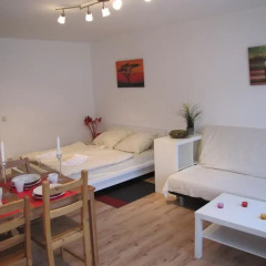 Отель Ferien-zimmer-berlin Wilmersdorfer Straße Берлин комната для гостей фото 9