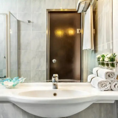 Minerva Premier Hotel 4* Стандартный семейный номер с двуспальной кроватью