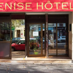 Отель Hôtel De Venise развлечения