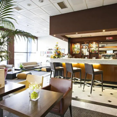 Отель Novotel Genova City гостиничный бар