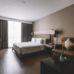 Отель Adelphi Suites Bangkok 4* Апартаменты с разными типами кроватей фото 7
