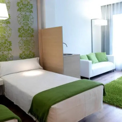 Отель NH La Avanzada 4* Стандартный номер с различными типами кроватей фото 4