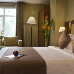Aristo Saigon Hotel 4* Представительский семейный номер с двуспальной кроватью