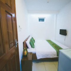 CK Saigon Central Hotel 2* Стандартный номер с двуспальной кроватью