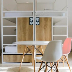 Inhawi Hostel Слима сейф в номере