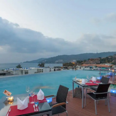 Отель The Charm Resort Phuket бассейн фото 3