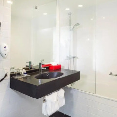 Отель Park Inn by Radisson Brussels Midi 3* Стандартный номер с различными типами кроватей фото 5