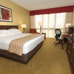 Отель Drury Inn & Suites Columbus Convention Center 3* Номер Делюкс с различными типами кроватей