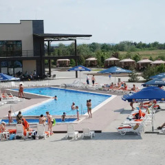 Гостиница Ostrov River Club Украина, Писчанка - отзывы, цены и фото номеров - забронировать гостиницу Ostrov River Club онлайн пляж