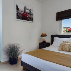 Gordon Inn & Suites Номер категории Эконом с двуспальной кроватью (общая ванная комната)