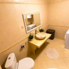 Отель Europroperties Sirena Apartaments ванная фото 2