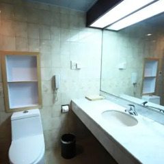 Guangzhou Hotel 3* Люкс с различными типами кроватей фото 5