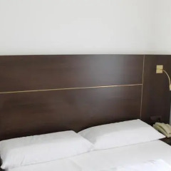 Hotel Montree сейф в номере