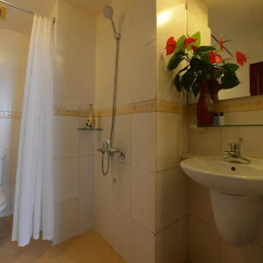 The Artisan Lakeview Hotel 3* Улучшенный номер разные типы кроватей