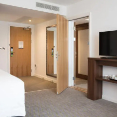 Отель Hampton by Hilton Exeter Airport 3* Стандартный номер с различными типами кроватей фото 3