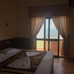 Hotel Kosmira Голем комната для гостей