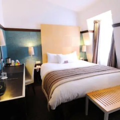 Отель Mercure La Sorbonne Париж сейф в номере