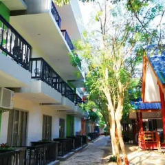 Отель Phi Phi Andaman Resort балкон