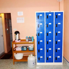 Jinda Hostel сейф в номере