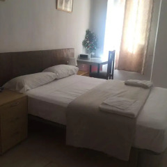 Отель Hostal Mont Thabor Улучшенный номер с различными типами кроватей фото 6