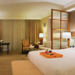 Отель The Signature at MGM Grand 4* Люкс повышенной комфортности с различными типами кроватей фото 9