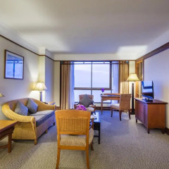 Отель Cholchan Pattaya Beach Resort 4* Улучшенный номер с различными типами кроватей фото 4