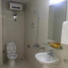 Отель Thang Long Guesthouse Стандартный номер с двуспальной кроватью фото 3