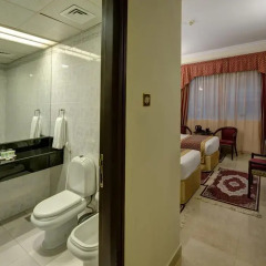 Comfort Inn Hotel 3* Стандартный номер с двуспальной кроватью фото 5