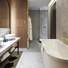 Отель Hôtel Vernet 5* Улучшенный номер с различными типами кроватей