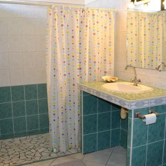 Отель Faré Mokalei by Tahiti Homes ванная фото 2
