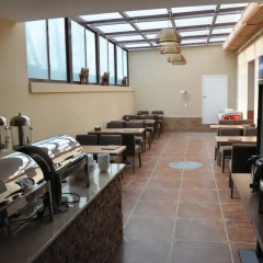 Chengdu Holly Hostel питание
