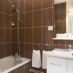 Отель Hôtel Londres Saint Honoré 2* Стандартный номер с различными типами кроватей
