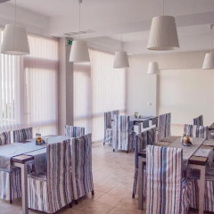 Отель Ivian Family Hotel Болгария, Равда - отзывы, цены и фото номеров - забронировать отель Ivian Family Hotel онлайн помещение для мероприятий