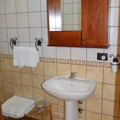 Отель B&B Falconara Номер Делюкс фото 8