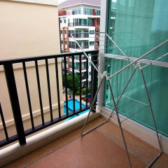 Отель Diamond Suite 2BR Apt in Thappraya Паттайя балкон