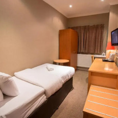 Newham Hotel 2* Стандартный номер с различными типами кроватей (общая ванная комната) фото 3