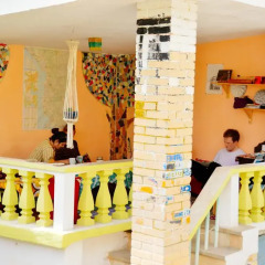 Отель Milingona City Center Hostel Албания, Тирана - отзывы, цены и фото номеров - забронировать отель Milingona City Center Hostel онлайн интерьер отеля фото 3