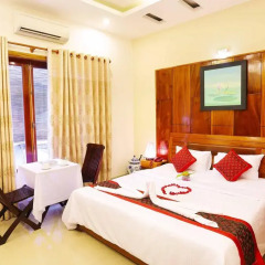 Отель Hoang Thu Homestay 2* Улучшенный номер с различными типами кроватей фото 3