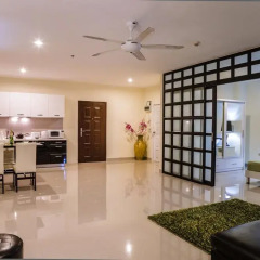 Отель View Talay Condominium by Vlad Property Люкс с различными типами кроватей фото 3