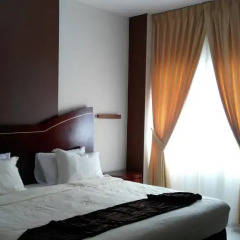 Royal Crown Hotel & Suites 3* Люкс повышенной комфортности с различными типами кроватей фото 2