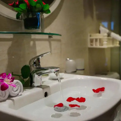 Hanoi Elegance Ruby Hotel 3* Улучшенный номер с различными типами кроватей