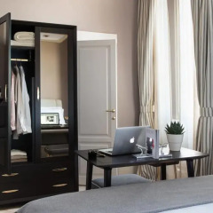 Отель Tornabuoni Suites Collection 3* Улучшенный номер с различными типами кроватей фото 3