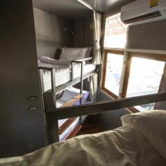 Here Hostel Кровать в общем номере фото 4