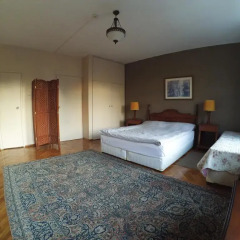 Отель Berk Guesthouse - 'Grandma's House' 3* Стандартный семейный номер с двуспальной кроватью