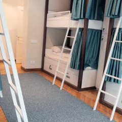 Отель Karavan Inn Кровать в общем номере с двухъярусной кроватью фото 21