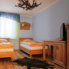 Отель udanypobyt Apartament Myśliwski Косцелиско удобства в номере