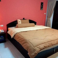 Отель Patong Bay Guesthouse 2* Улучшенный номер с различными типами кроватей фото 9