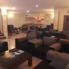 Lyon Hotel интерьер отеля
